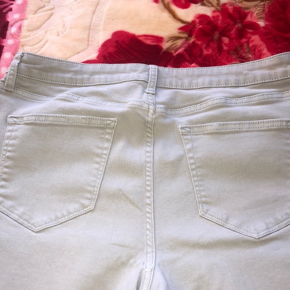 Jeans - Picture 4 of 4